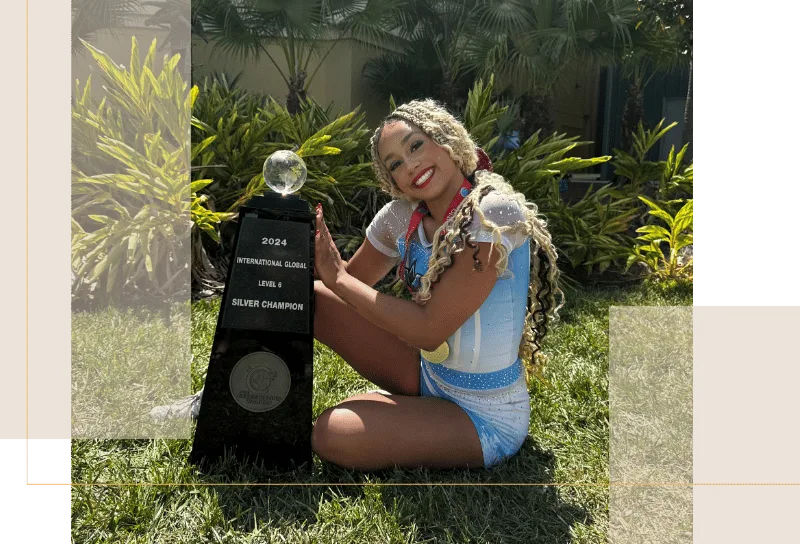 la'mya posing with a trophy